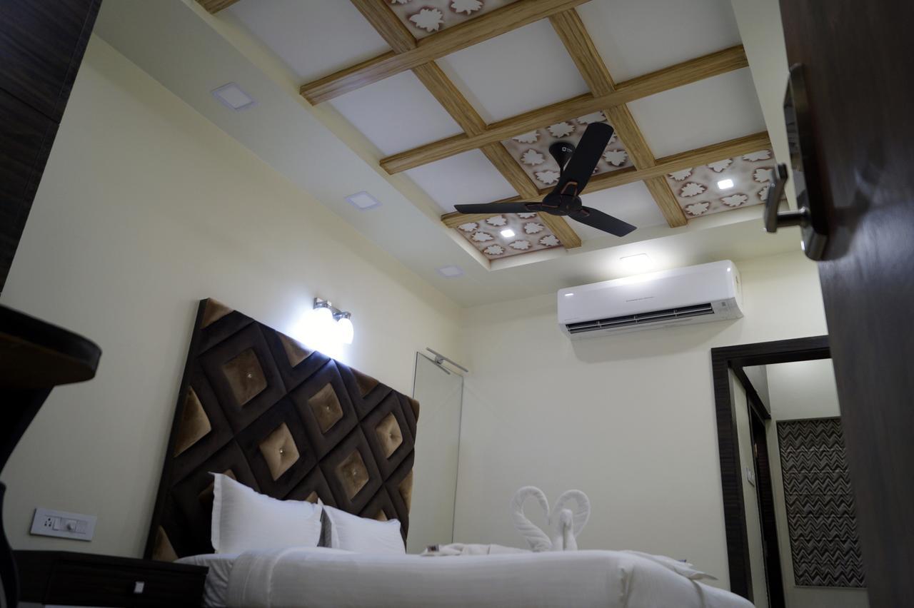 Māldah Hotel Silver Arcade מראה חיצוני תמונה